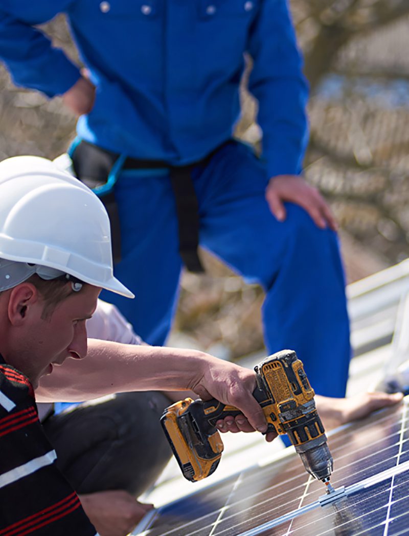 Mission d'Allimex -  - Nous livrons - installation d'un système de panneaux solaires photovoltaïques sur un toit